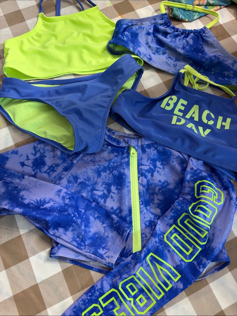 🟢10/$10 - bikini lot